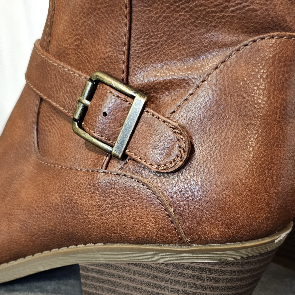 *NWOT Frye Rich Brown Stacked Heel Boots - Picture 7 of 15